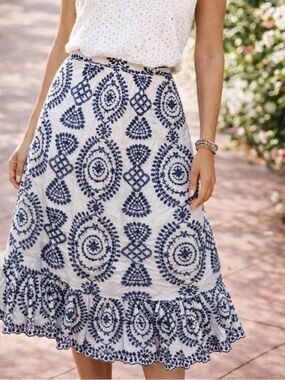 Adiva White Midi Skirt with Navy Blue Medallion Print